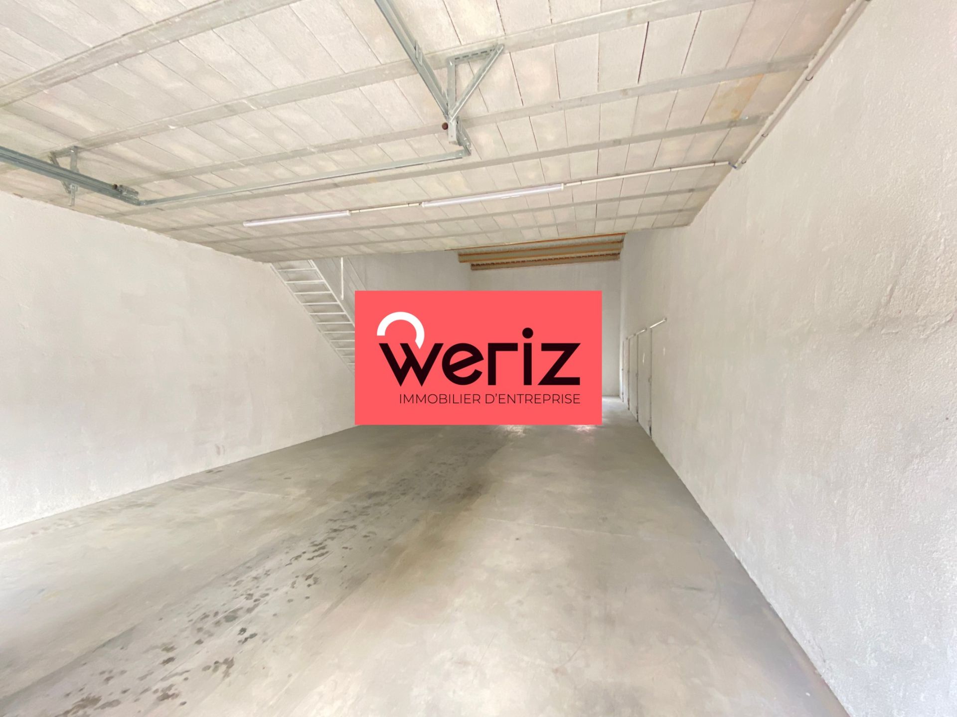 Location Entrepôt Aubagne 13400