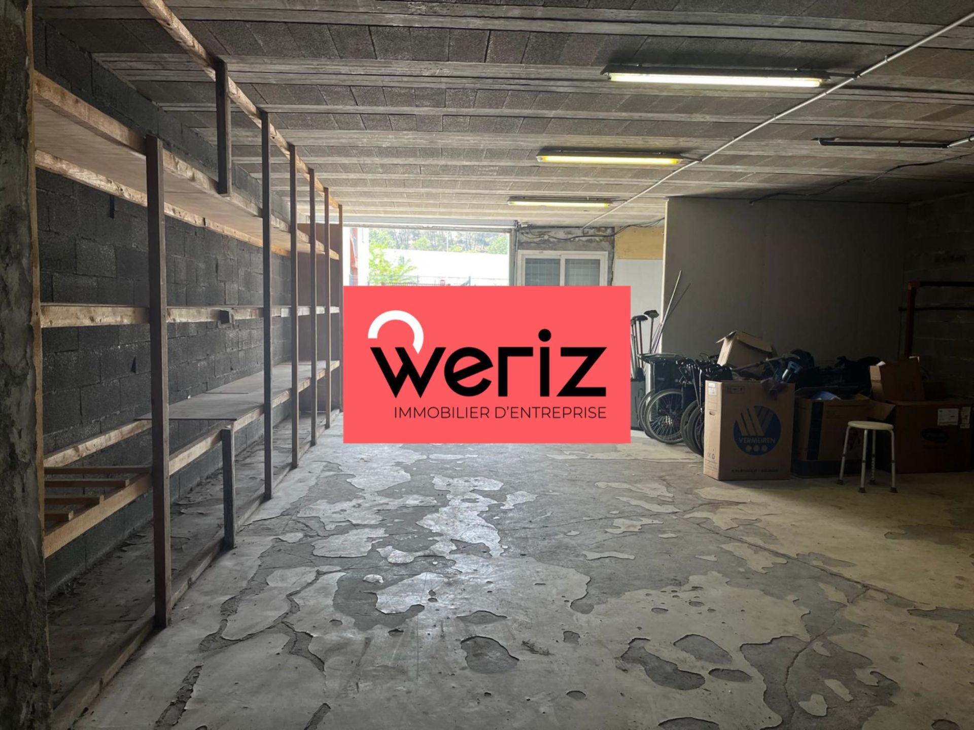 entrepôt en location sur VENELLES (13770)