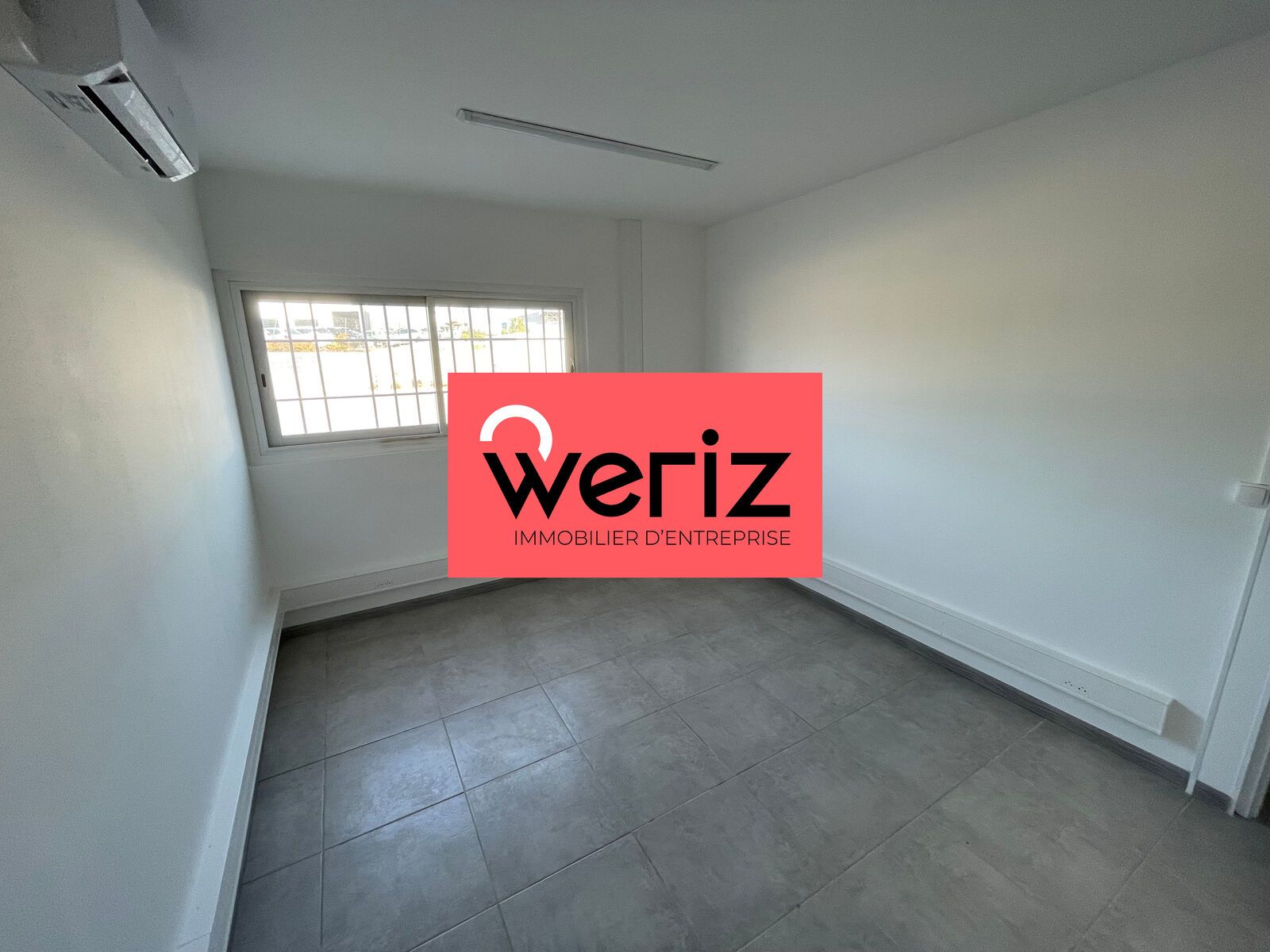 Location Entrepôt Vitrolles 13127