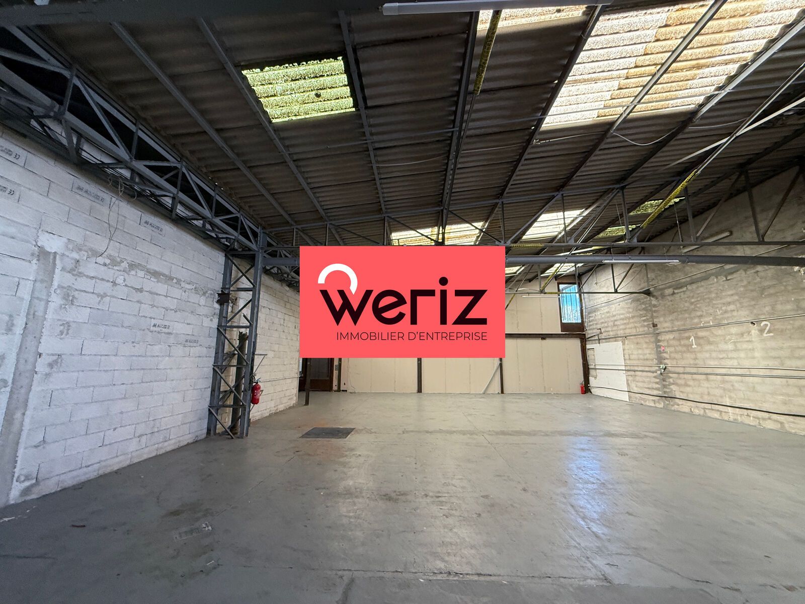 entrepôt en location sur ROUSSET (13790)
