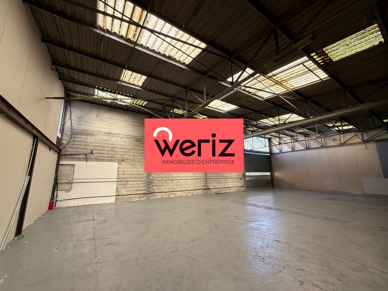 Location Entrepôt Rousset 13790