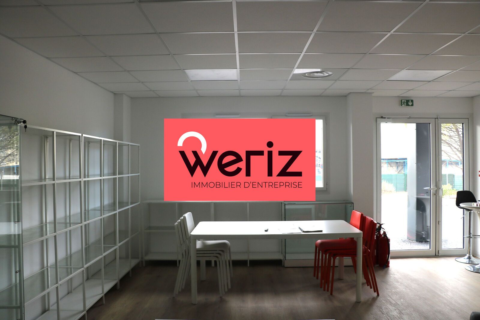 Location Entrepôt Rousset 13790